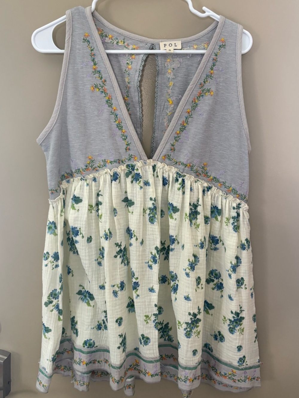 POL Ribbed & Floral Tiered V-Neck Tunic